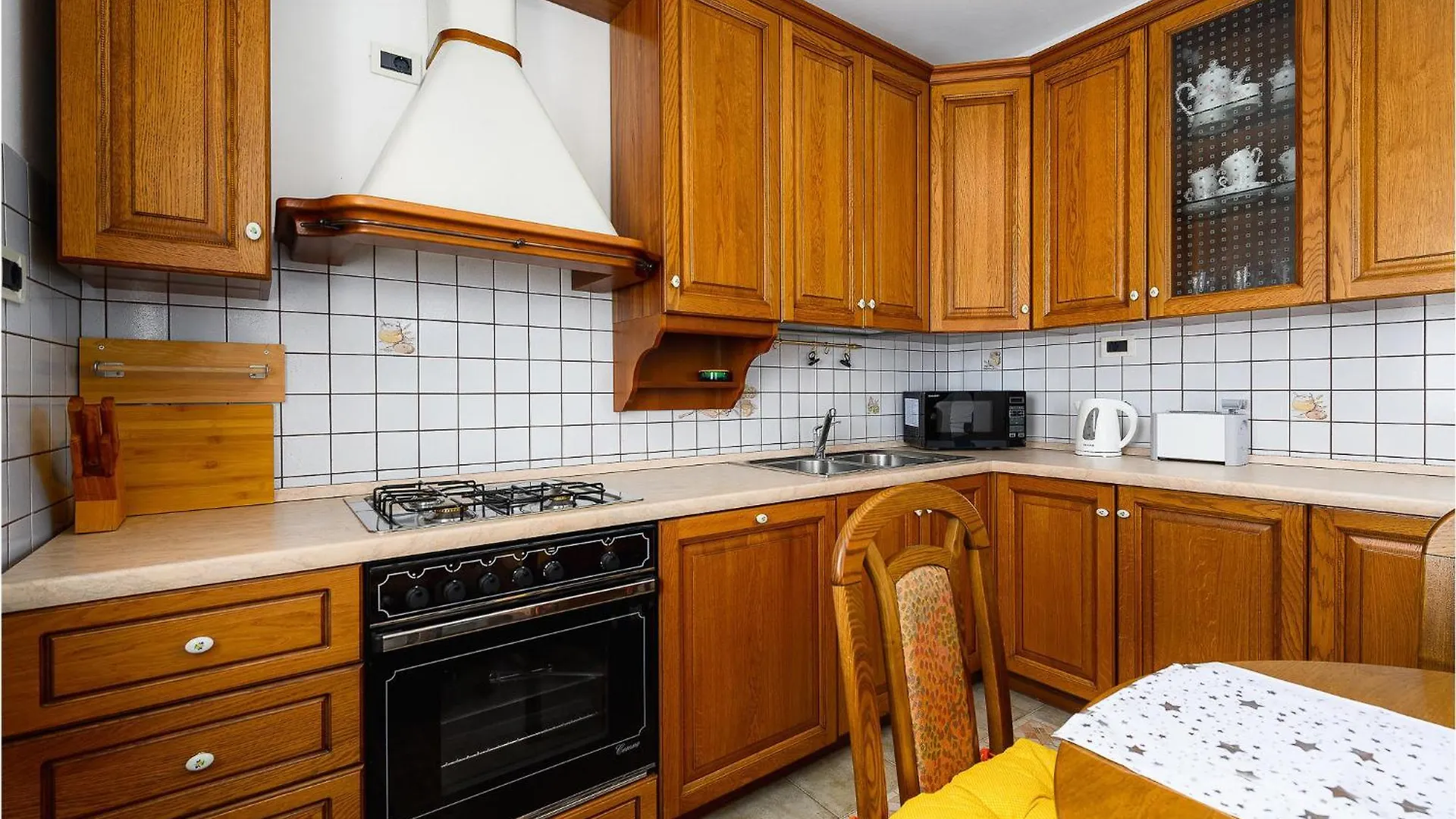 3 Bedroom Lovely Apartment In Labin Labin