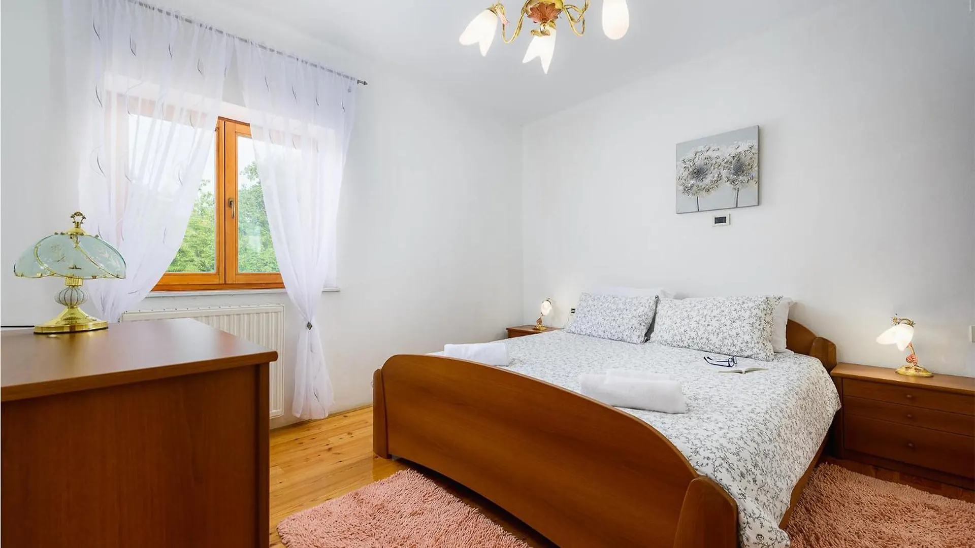 3 Bedroom Lovely Apartment In Labin Labin