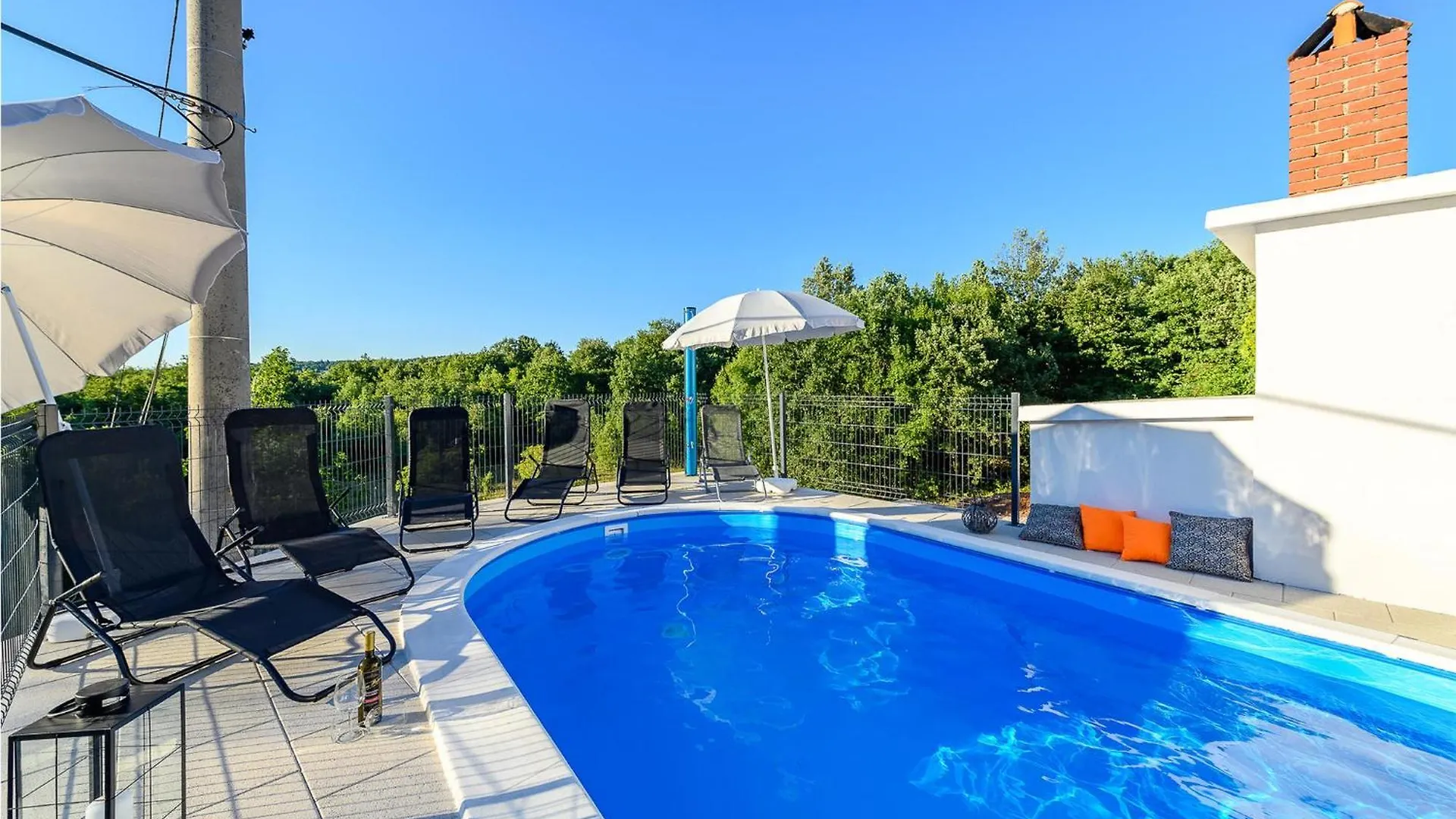 3 Bedroom Lovely Apartment In Labin