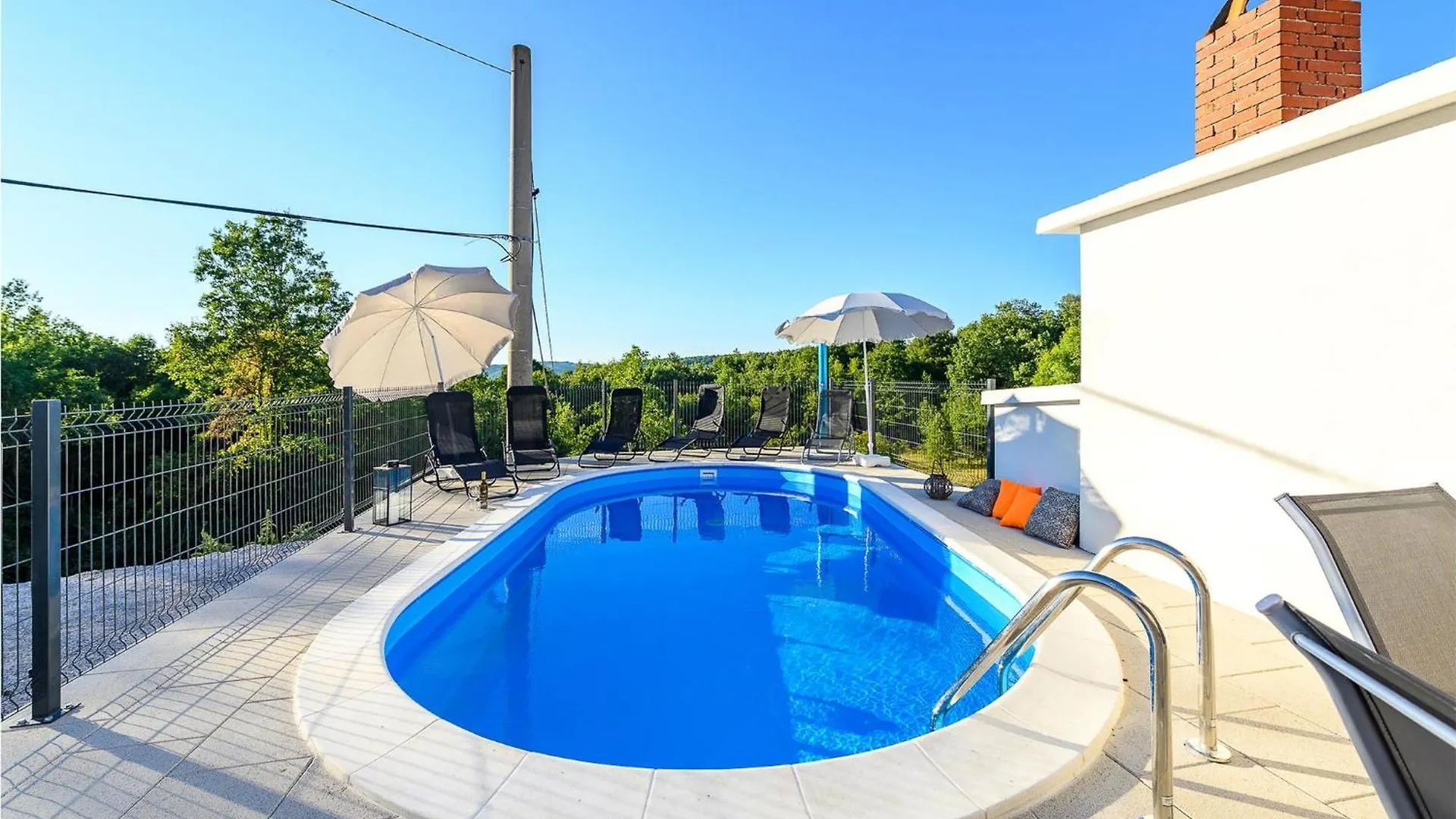 3 Bedroom Lovely Apartment In Labin Labin